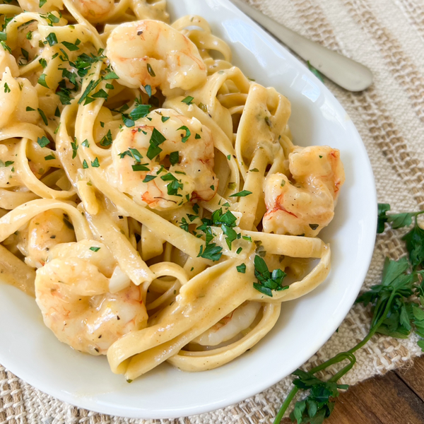 Creamy Garlic Shrimp Pasta Insanely Good 20 Minute Recipe Creamy Garlic Shrimp Pasta | Insanely Good 20 Minute Recipe