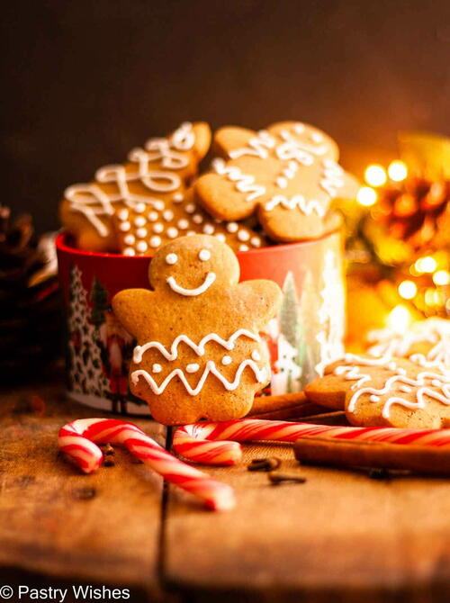 Easy Gingerbread Cookies Without Molasses Easy Gingerbread Cookies Without Molasses!