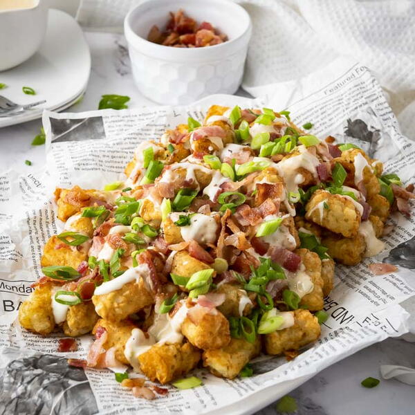Crowd Pleasing Loaded Tater Tots Appetizer Crowd Pleasing Loaded Tater Tots Appetizer