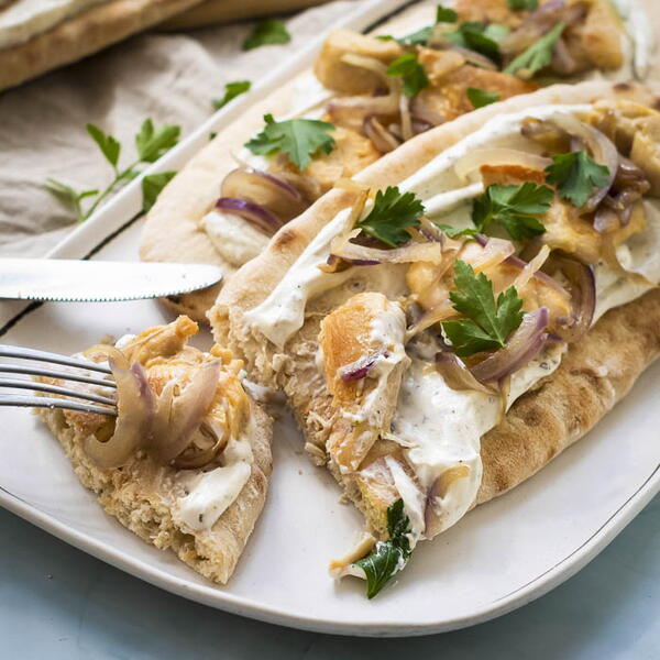 Healthy Chicken Pitas With Homemade Yogurt Sauce Healthy Chicken Pitas With Homemade Yogurt Sauce