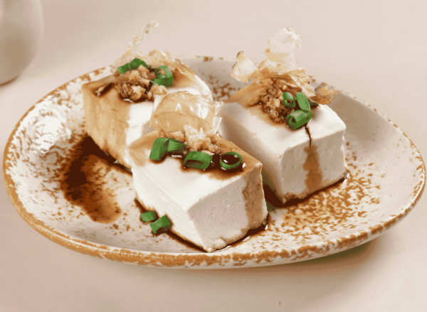 Hiyayakko chilled Tofu Hiyayakko (chilled Tofu)