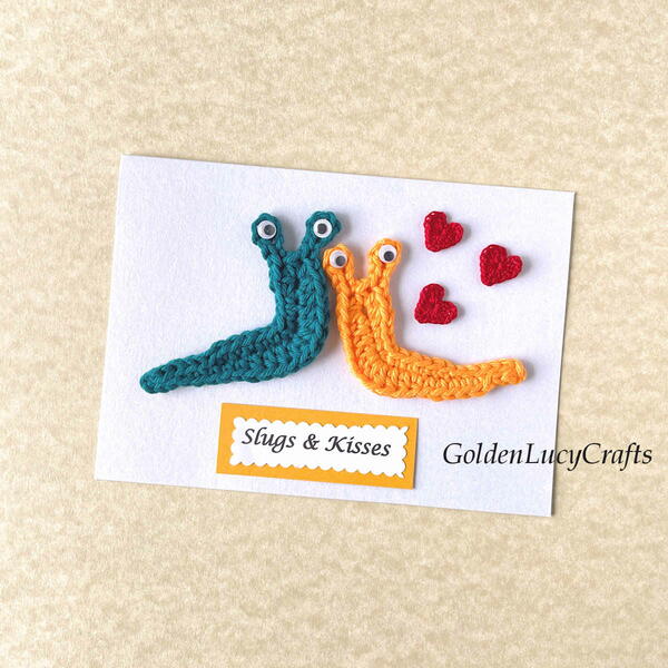 Crochet Slug Applique For Valentines Day Card Crochet Slug Applique For Valentine's Day Card