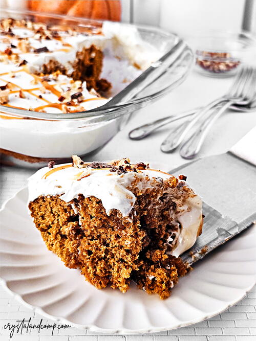 Texas Pumpkin Poke Cake Texas Pumpkin Poke Cake