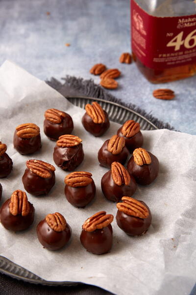 Kentucky Bourbon Balls Kentucky Bourbon Balls
