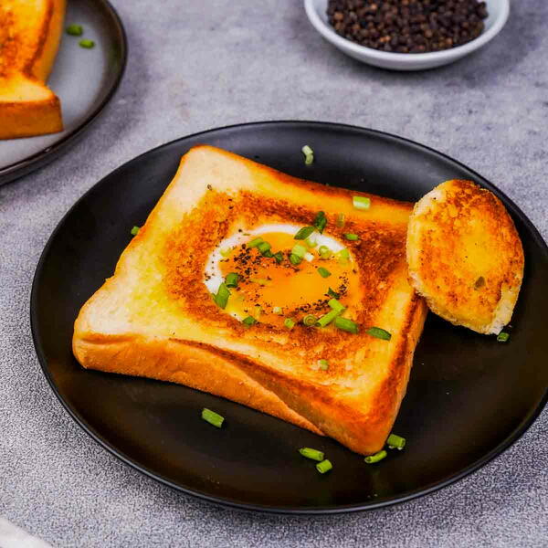 Egg In A Basket Egg In A Basket