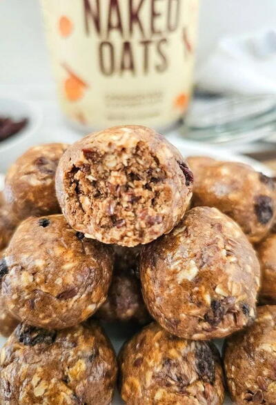 Cinnamon Roll Protein Balls Cinnamon Roll Protein Balls