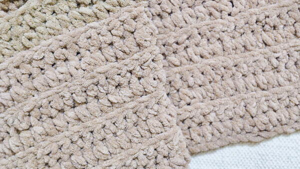 Easiest Crochet Chunky Yarn Blanket Easiest Crochet Chunky Yarn Blanket