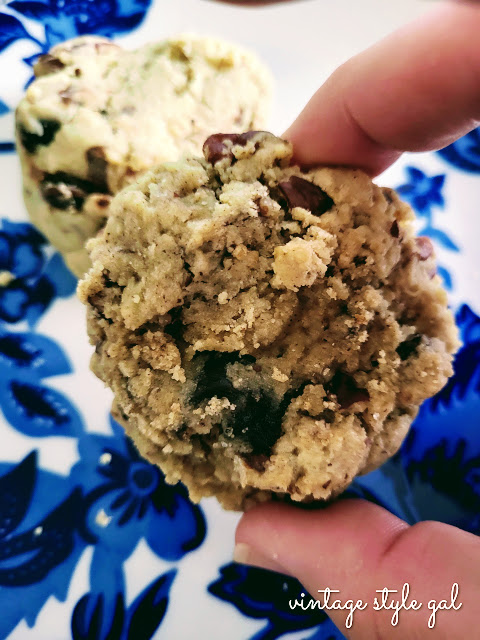 Chewy Date Pecan Cookies Chewy Date Pecan Cookies