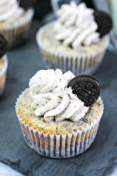 Mini Oreo Cheesecakes Mini Oreo Cheesecakes