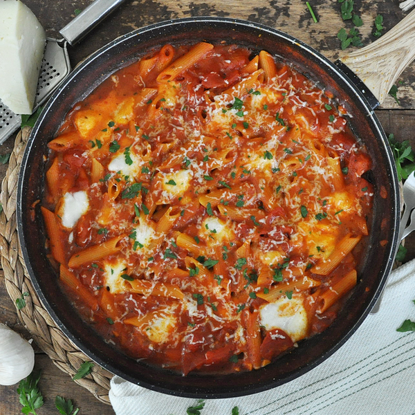 Cheesy Pasta With Tomato Paprika Sauce Crazy Good One-pan Recipe Cheesy Pasta With Tomato Paprika Sauce | Crazy Good One-pan Recipe