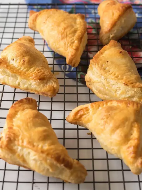 Chicken Puff Pastry Pockets Chicken Puff Pastry Pockets