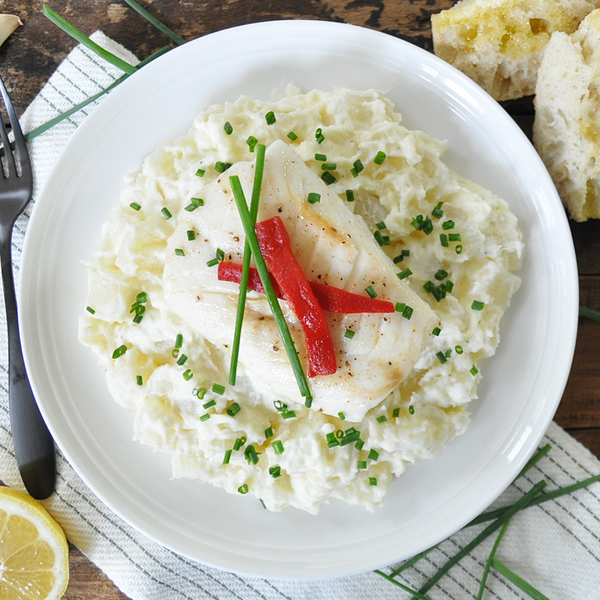 Fish With Creamy Garlic Potatoes One Of Spains Best-kept Recipes Fish With Creamy Garlic Potatoes | One Of Spain’s Best-kept Recipes