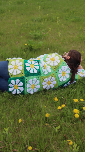 Vintage Style Retro Daisy Granny Flower Cardigan Pattern Vintage Style Retro Daisy Granny Flower Cardigan Pattern