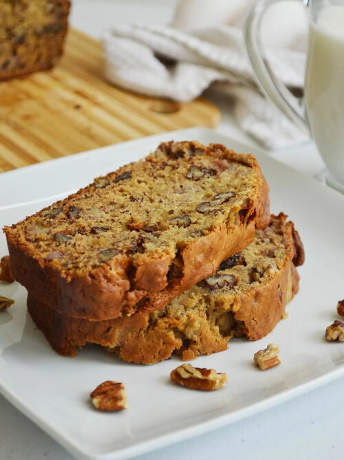 Banana Nut Bread With Maple Syrup And Pecans Banana Nut Bread With Maple Syrup And Pecans