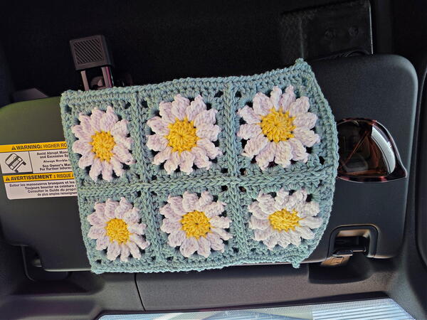 Daisy Crochet Car Visor Sunglasses Holder Daisy Crochet Car Visor Sunglasses Holder