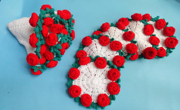 Crochet Red Rose Flower Bouquet Coaster Free Pattern Crochet Red Rose Flower Bouquet Coaster Free Pattern