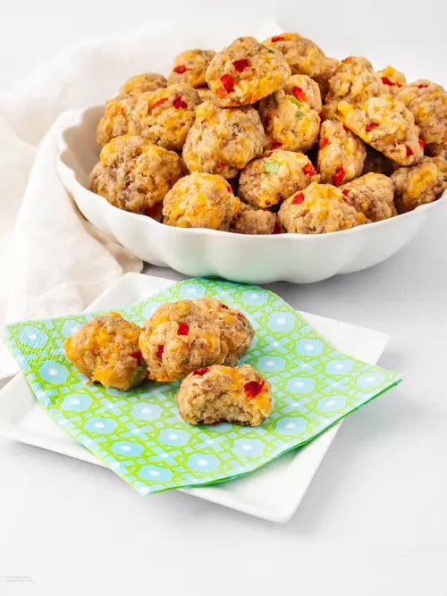 Southern Pimento Cheese Sausage Balls only 4 Ingredients Southern Pimento Cheese Sausage Balls (only 4 Ingredients!)