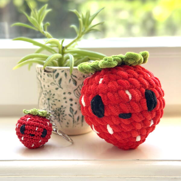 Free Strawberry Amigurumi Crochet Pattern Free Strawberry Amigurumi Crochet Pattern