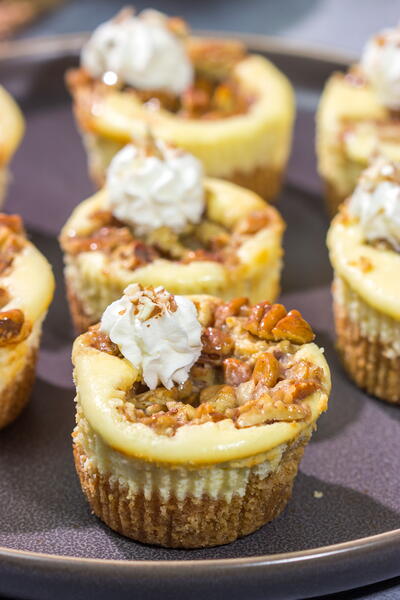 Mini Pecan Pie Cheesecakes Mini Pecan Pie Cheesecakes