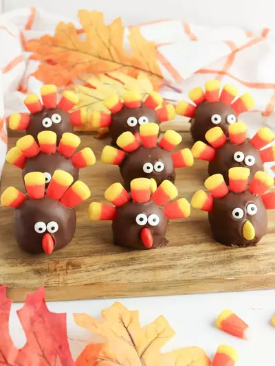 Thanksgiving Oreo Truffles