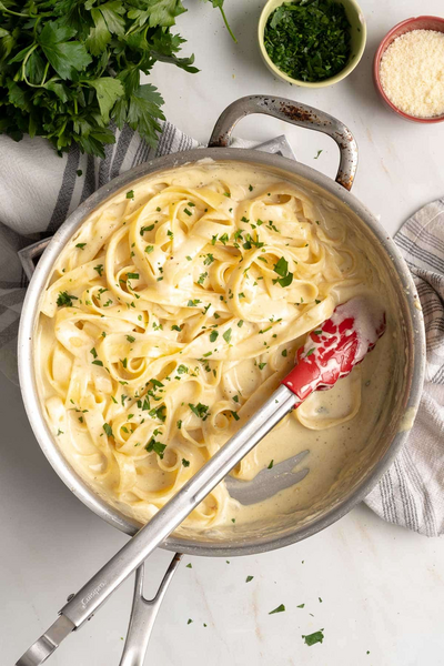 Creamy Gluten-free Alfredo Sauce flourless Creamy Gluten-free Alfredo Sauce (flourless)