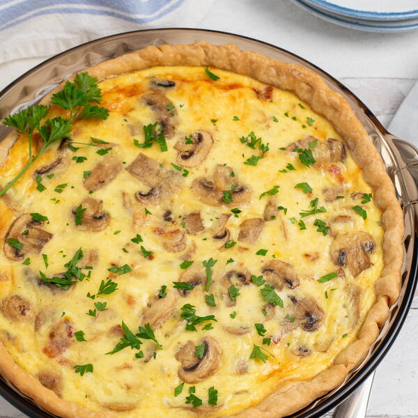 Bacon And Mushroom Quiche With Caramelized Onions Bacon And Mushroom Quiche With Caramelized Onions