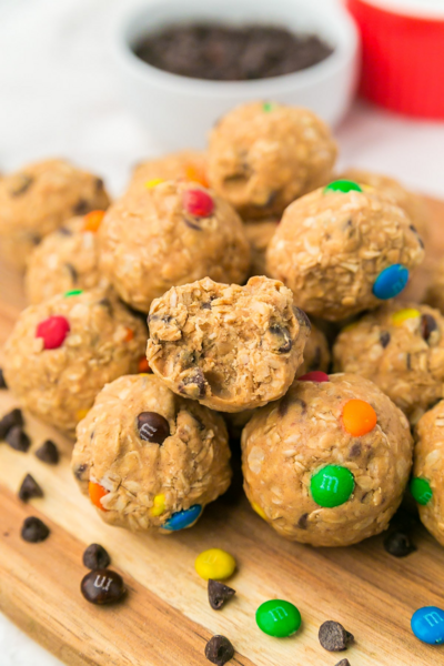 Monster Cookie Energy Balls no Bake Monster Cookie Energy Balls (no Bake!)