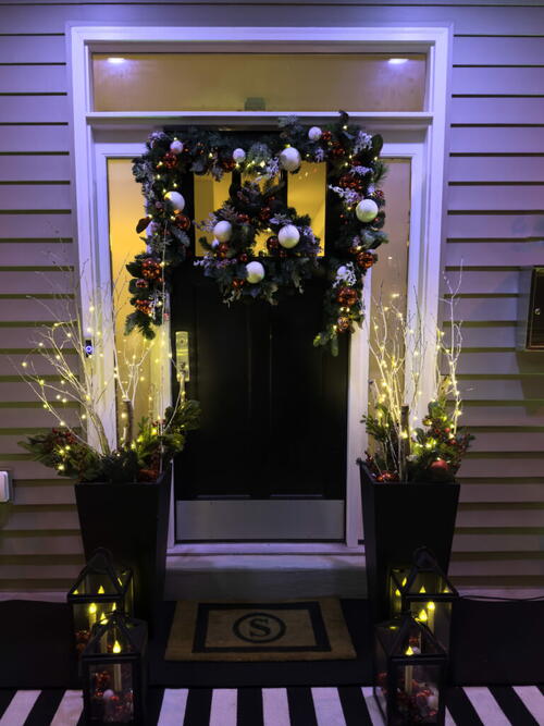 How To Make A Diy Christmas Planter For Your Front Porch How To Make A Diy Christmas Planter For Your Front Porch