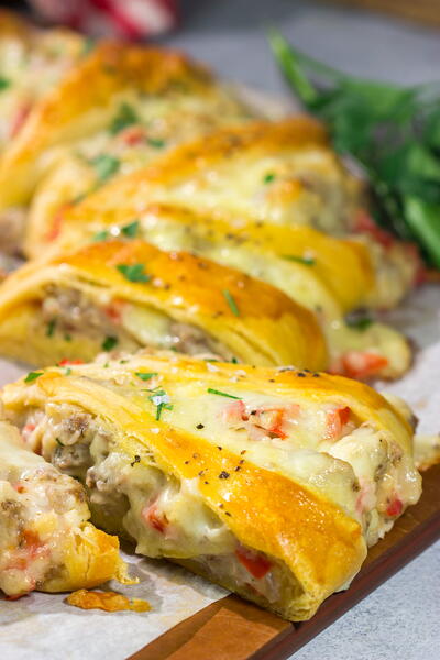 Cheesy Sausage Wreath Cheesy Sausage Wreath