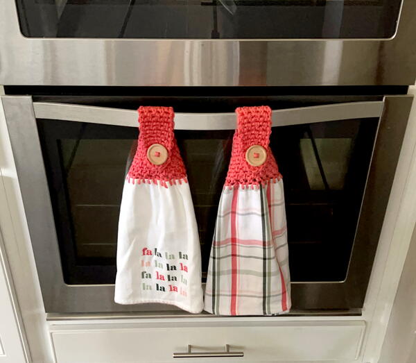 Fa La La Towel Topper Fa La La Towel Topper