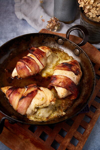 Bacon Wrapped Stuffed Chicken Breasts With Mozzarella And Pesto Bacon Wrapped Stuffed Chicken Breasts With Mozzarella And Pesto