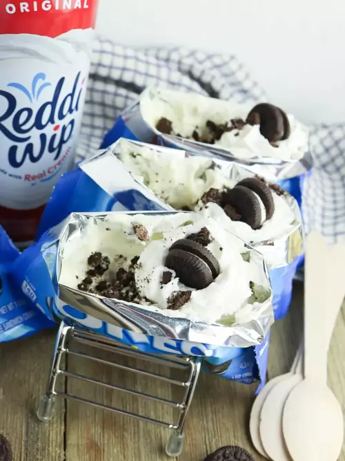 Walking Oreo Dessert Walking Oreo Dessert