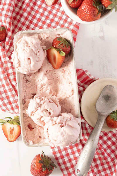Strawberry Buttermilk Ice Cream Strawberry Buttermilk Ice Cream