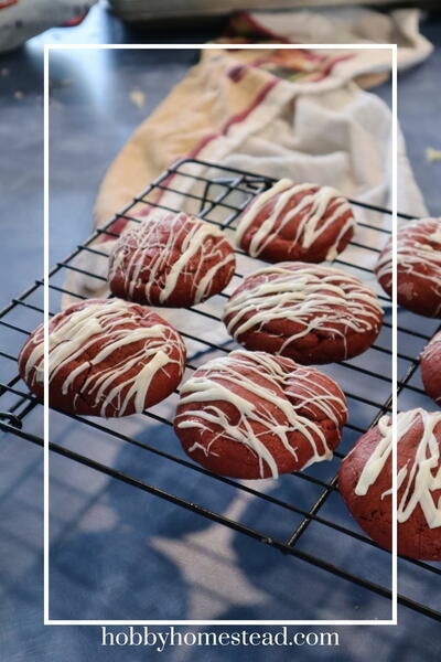 Bakery Style Red Velvet Cheesecake Cookies Bakery Style Red Velvet Cheesecake Cookies