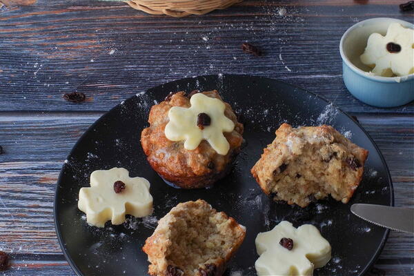Healthy Irish Soda Bread Muffins Healthy Irish Soda Bread Muffins