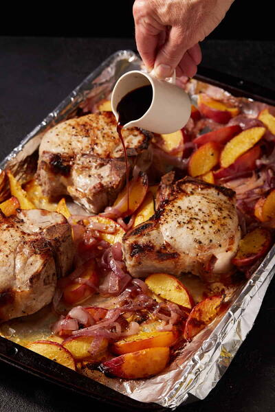 Bone-in Pork Chops With Peaches easy Sheet Pan Dinner Bone-in Pork Chops With Peaches (easy Sheet Pan Dinner)