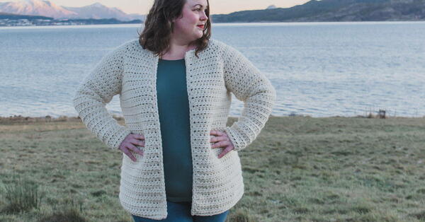 Free Crochet Classic Raglan Cardigan Super Bulky Free Crochet Classic Raglan Cardigan – Super Bulky