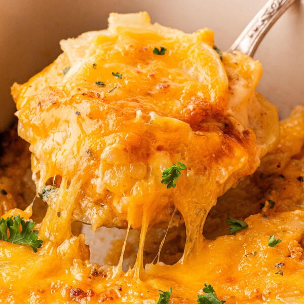 Cheesy Scalloped Potatoes Cheesy Scalloped Potatoes