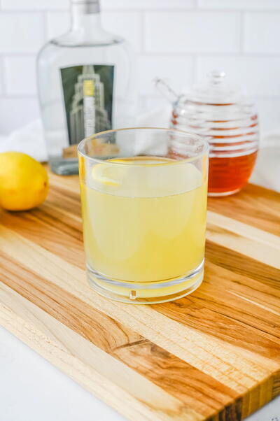 Bees Knees Cocktail Bee's Knees Cocktail