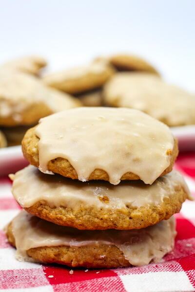 Iced Oatmeal Cookies Iced Oatmeal Cookies