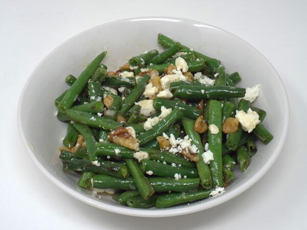 Green Bean And Walnut Salad With Feta Cheese Green Bean And Walnut Salad With Feta Cheese