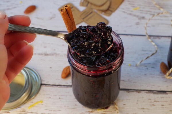 Saskatoon Berry Pie Jam Saskatoon Berry Pie Jam