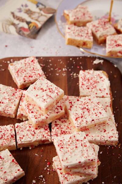 Peppermint White Chocolate Blondies With Icing Peppermint White Chocolate Blondies With Icing