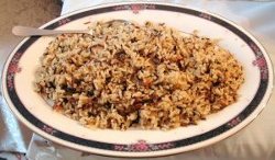 Arroz Brasileiro (Brazilian Rice with Tomatoes and Onions)