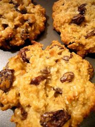 Classic Oatmeal Raisin Cookies