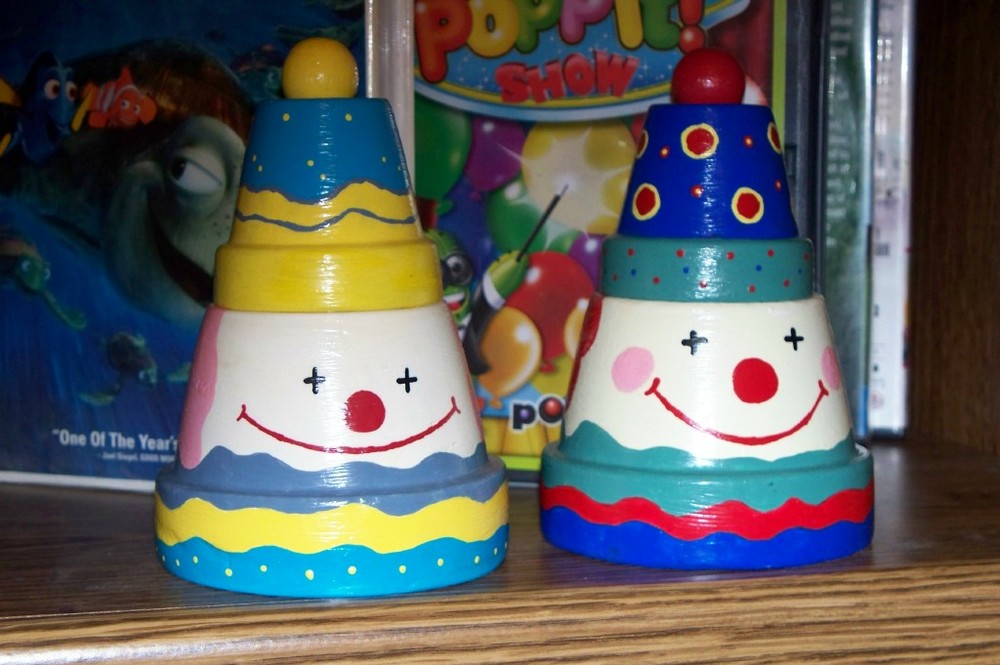 Clown Clay Pots | FaveCrafts.com