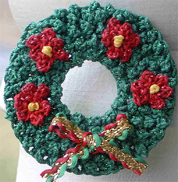 Christmas Wreath Pin