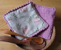 Easy Going Pot Holders