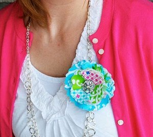 Quick Change Corsage Necklace