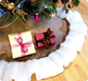 Fur Trimmed Tree Skirt